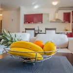 Apartment Olea, Two-Bedroom Duplex Suite Near Znjan Beach Split