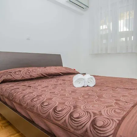 Antonio On The شقة *